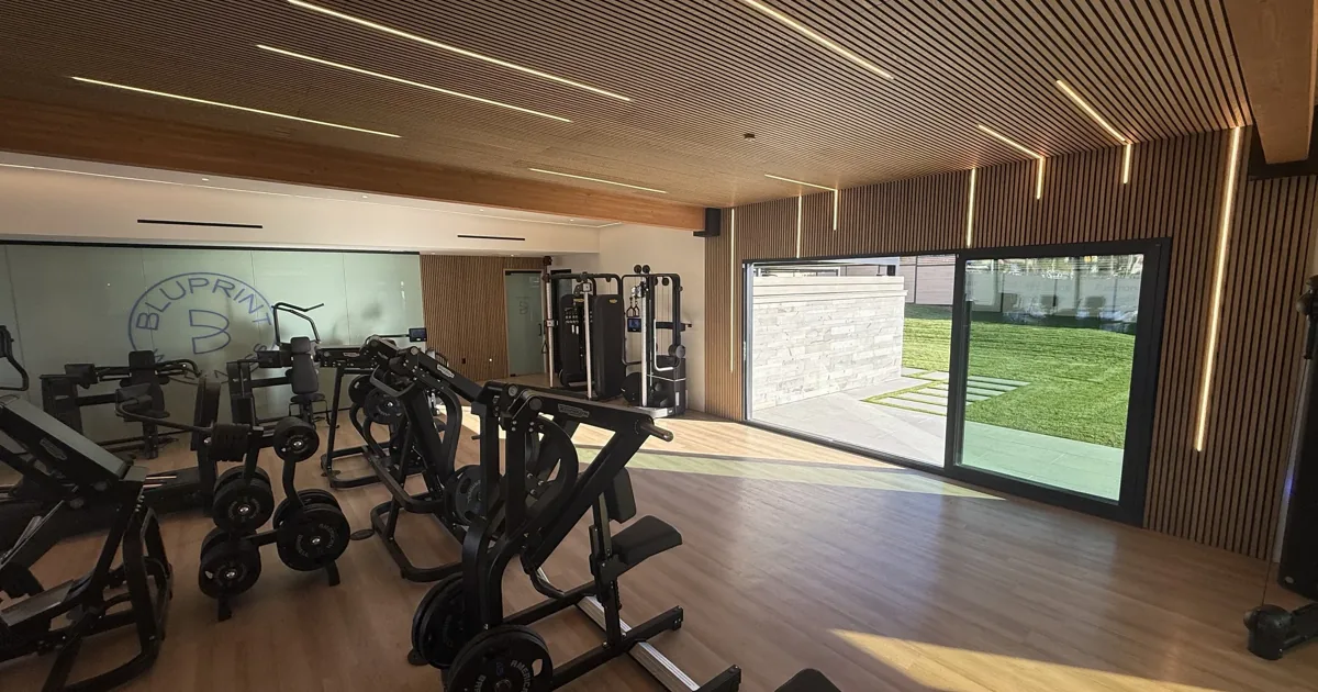 Performance Training vs. Longevity Training: Which Do You Actually Need After 40?
